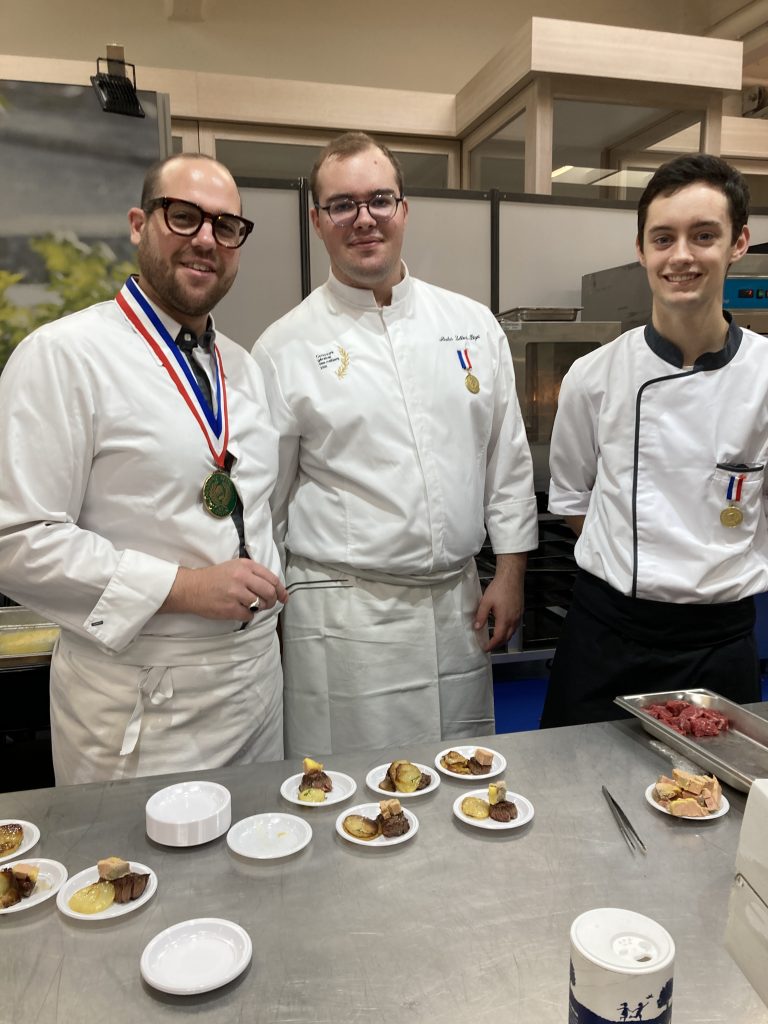 La délégation régionale de l'Académie Nationale de Cuisine a préparé et fait déguster des recettes sur l'Atelier © du Centre.